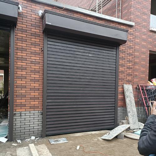 沈陽工廠別墅車庫門與工業卷簾門選購全攻略 鋁合金電動卷閘門全方位解析